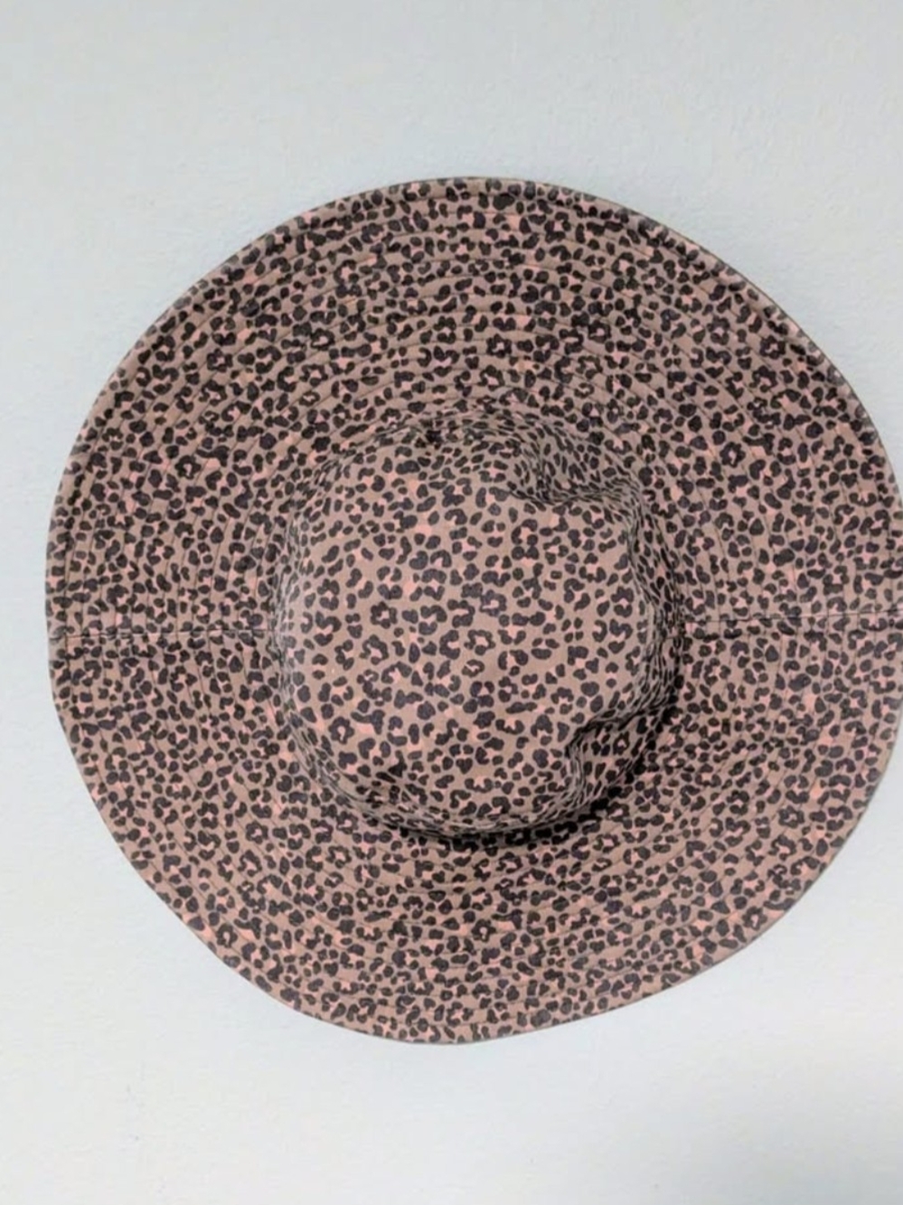 Aerie Leopard-Print Sun Hat in Pink and Black Animal Print
